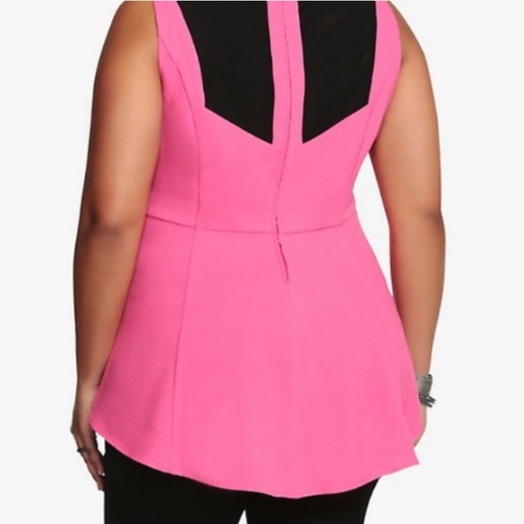 Torrid Pink and Black Crepe Mesh Inset Peplum Top Sz 3x - Picture 2 of 3